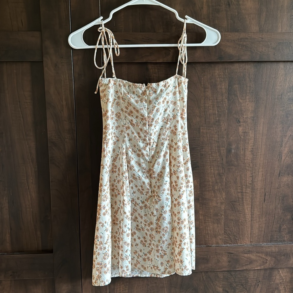 princess polly floral dress - Picture 3 of 3